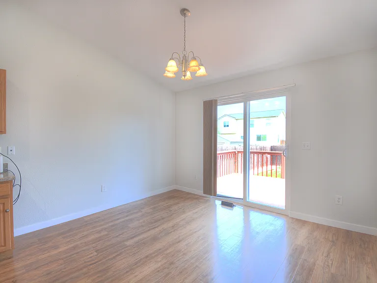 1325 Legend Oak Dr — Photo 14