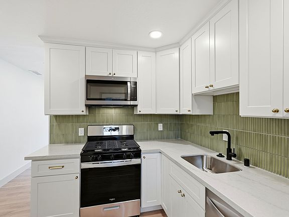 5th image of 205 Alaska Ave APT 2