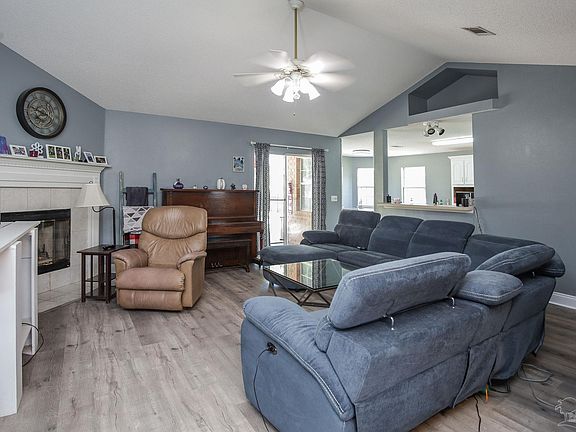 3rd image of 3614 Misty Woods Cir
