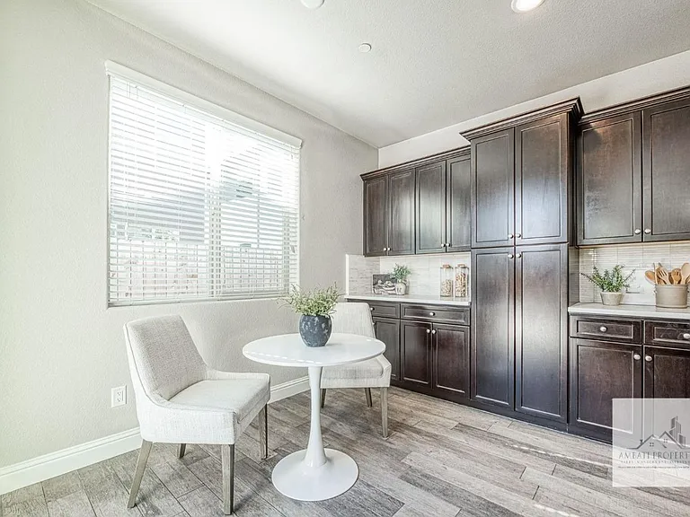 1437 E Via Viola Way — Photo 9