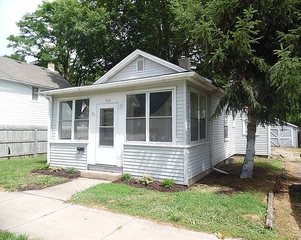 1st image of 528 E Superior St