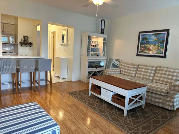 801 Atlantic Shores Blvd APT 206, Hallandale, FL 33009