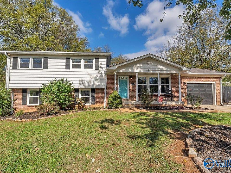 1st image of 423 Curtis Dr SE