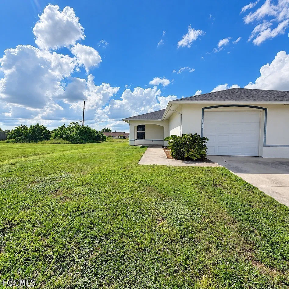 2 bed, 2.0 bath, 1080 sqft, $1,495 — Photo 2