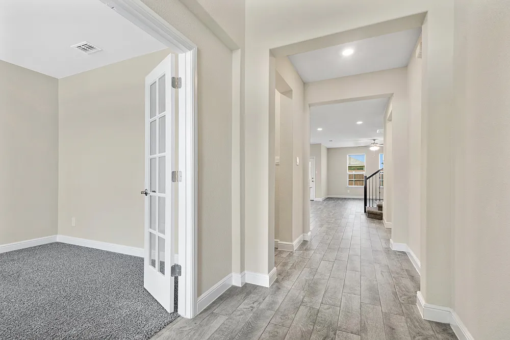4 bed, 3.5 bath, 2820 sqft, $3,100 — Photo 4
