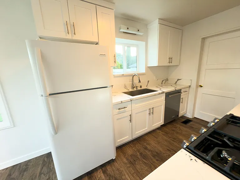 6488 Alta Gracia Dr — Photo 13