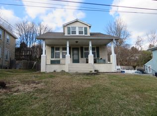 1146 E Matsonford Rd, Conshohocken, PA 19428