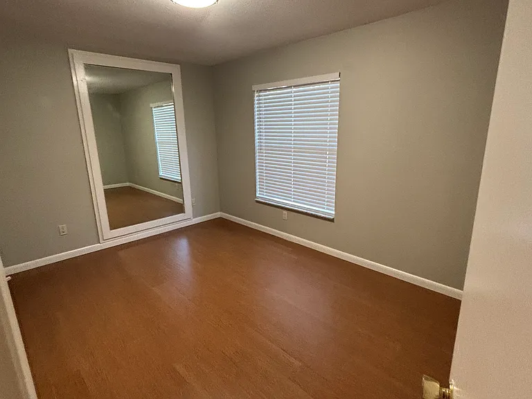 Guest Room 10'x14'