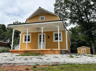 120 Perry Ln, Central, SC 29630