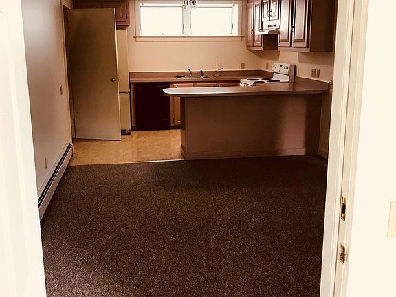 Kitchen/living/dining area