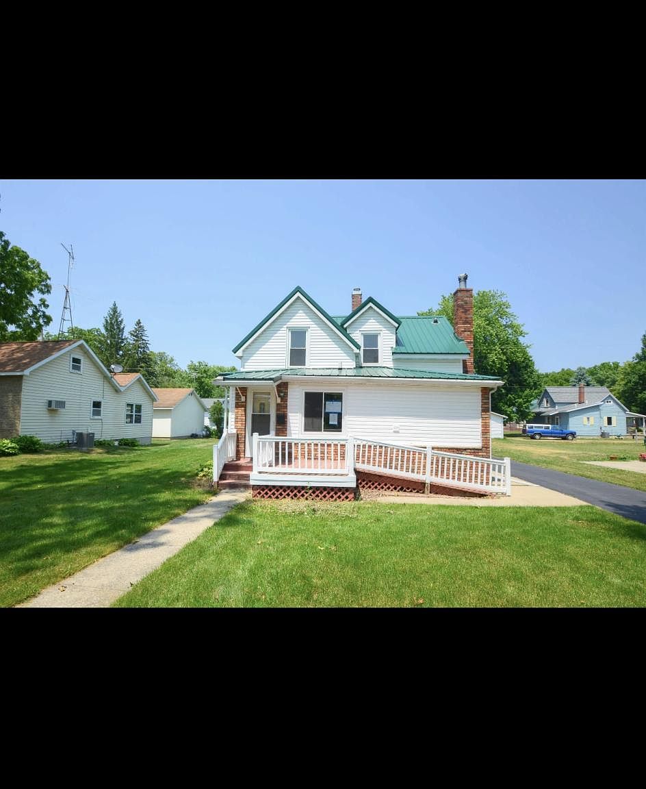 714 4th Ave, Baraboo, WI 53913 Zillow