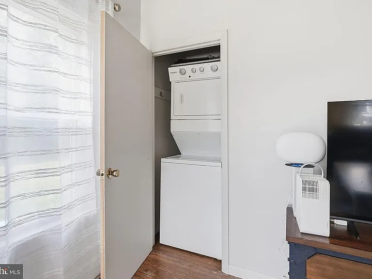 224 Oakdale Ave #1 — Photo 11
