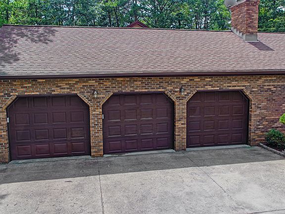 3 Car Garage + 7 more 