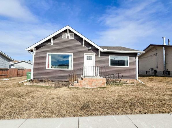 5128 5th Ave, Edson, AB T7E 1K9