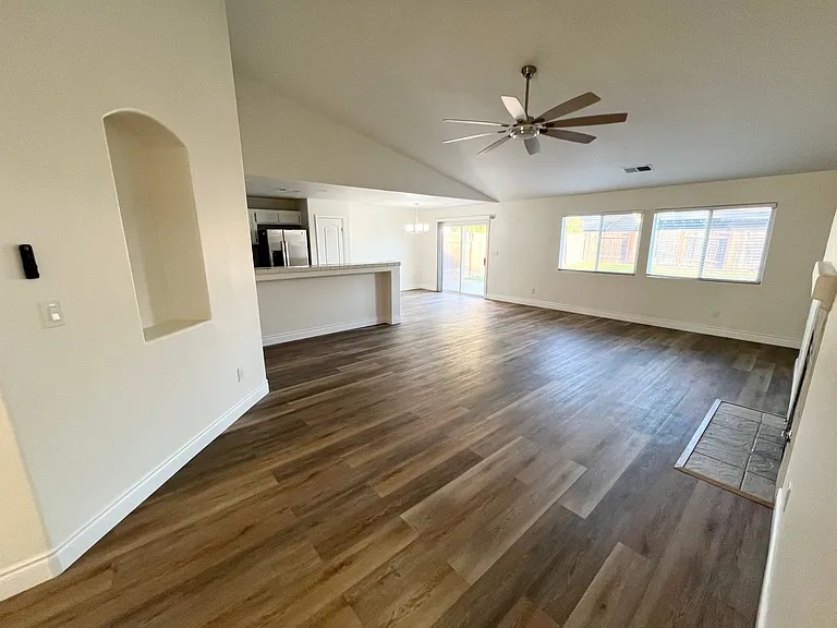11815 Mantova Ave — Photo 3