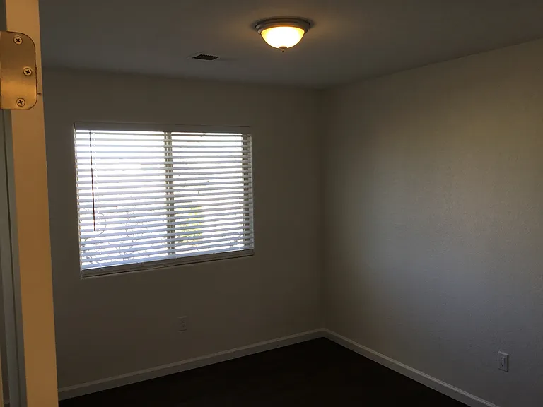 1391 Peppoli Loop SE — Photo 13