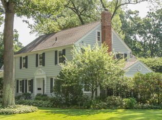 215 Ellington Rd, Longmeadow, MA 01106
