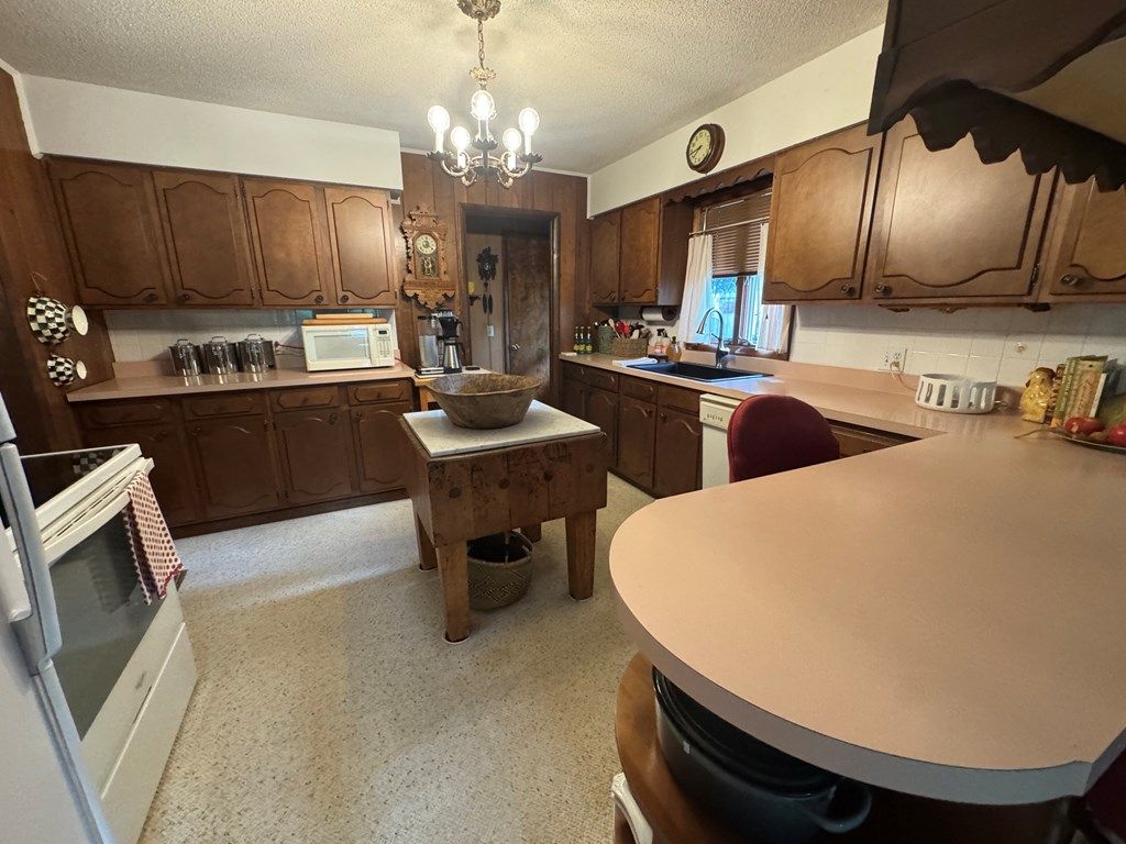 516 S Market St, Milan, MO - View 6