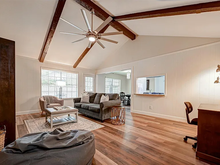 3903 Hermitage Hollow Ln — Photo 4