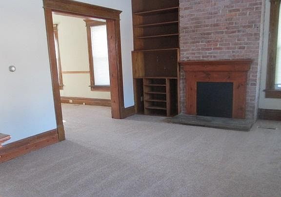 3rd image of 2857 Bellwood Ave