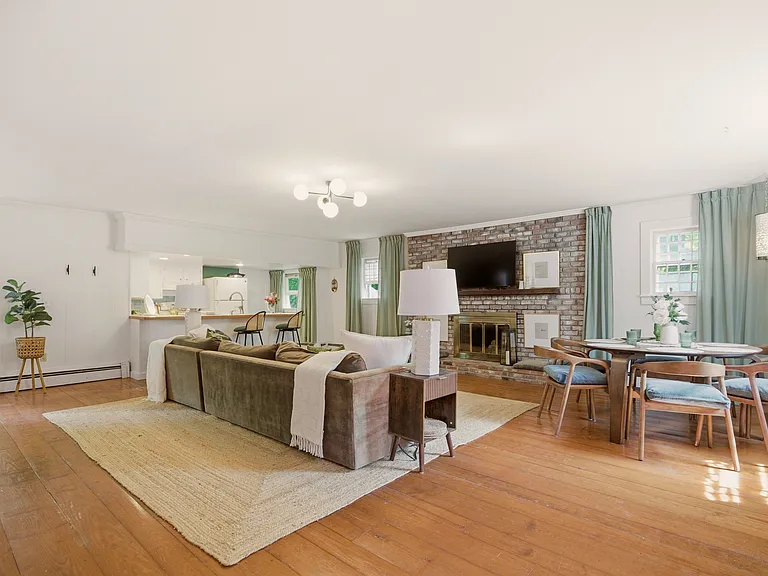 40 Catherine St — Photo 8