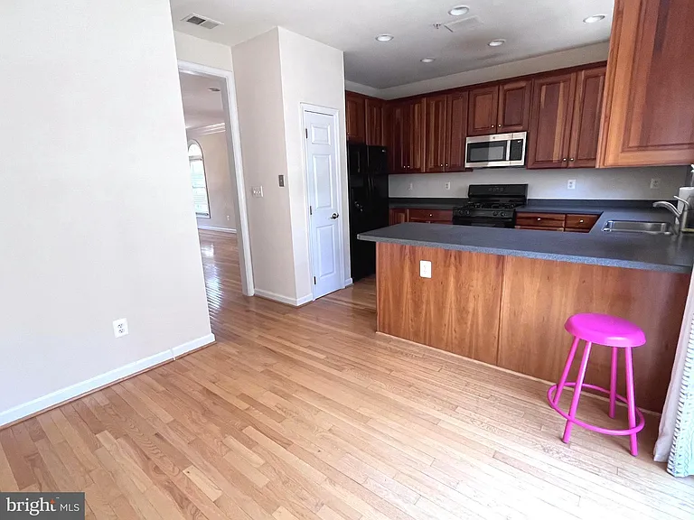 1601 Leeds Castle Dr — Photo 14