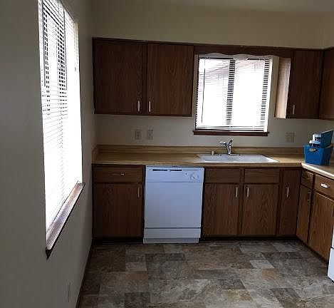 kitchen- newer flooring, dishwasher, disposal