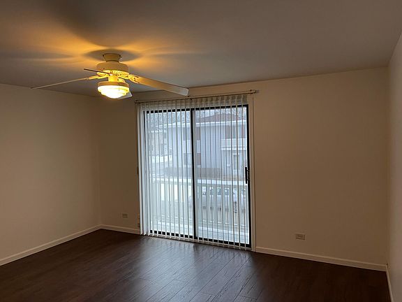 5th image of 107 Millbrook Ln #213