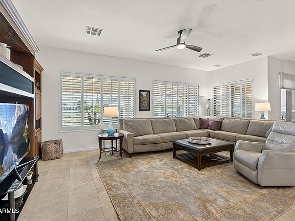 5th image of 481 W ELMWOOD Place
