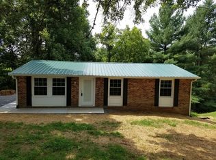 101 Indian Trl, Ridgeway, VA 24148