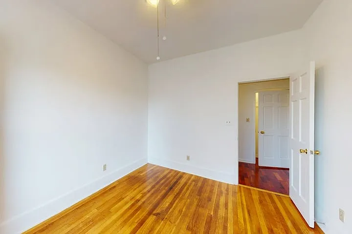 5237-5245 S. Kenwood Avenue — Photo 97