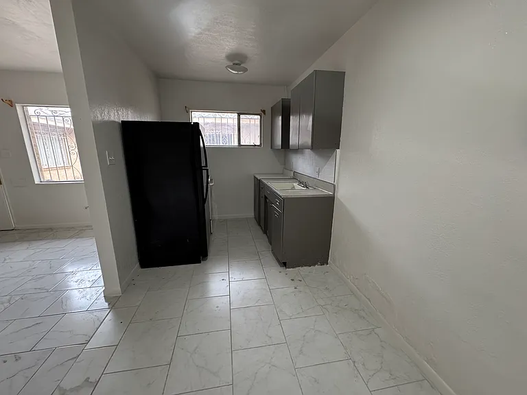 1501 N Oregon St #5 — Photo 5