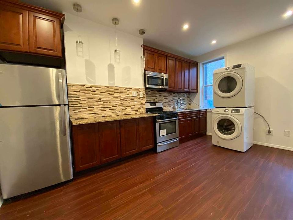 1st image of 32 Park St #1L