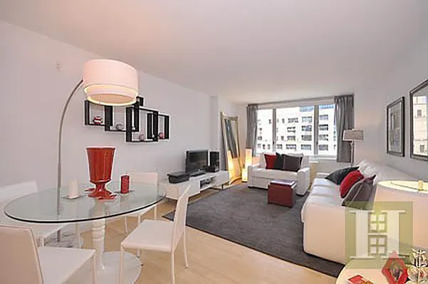 Rented by Halstead Real Estate | media 15