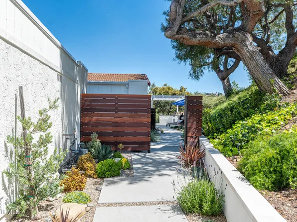 32364 Saddle Mountain Dr, Westlake Village, CA 91361