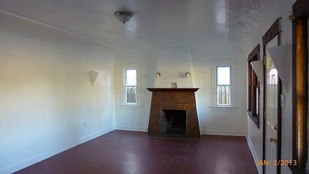 Living room with Fireplace