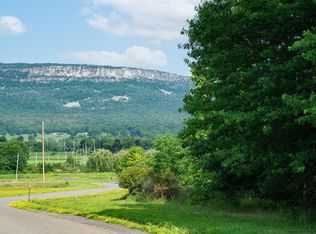 6 Misty Ridge Rd, Gardiner, NY 12525