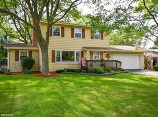 S690 Grant St, Winfield, IL 60190