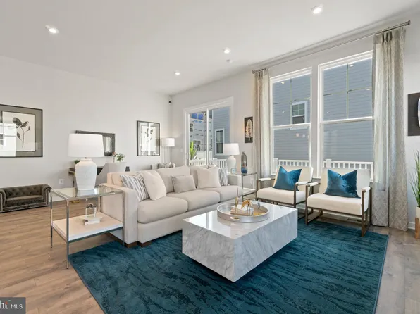 1773 Cherry Birch St, Dumfries, VA 22026