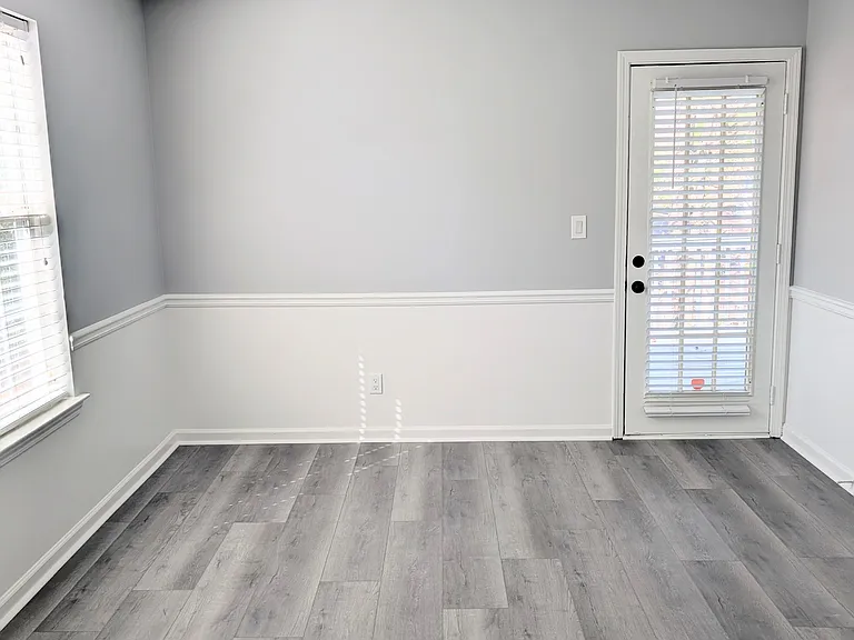 920 Spruce Point — Photo 6