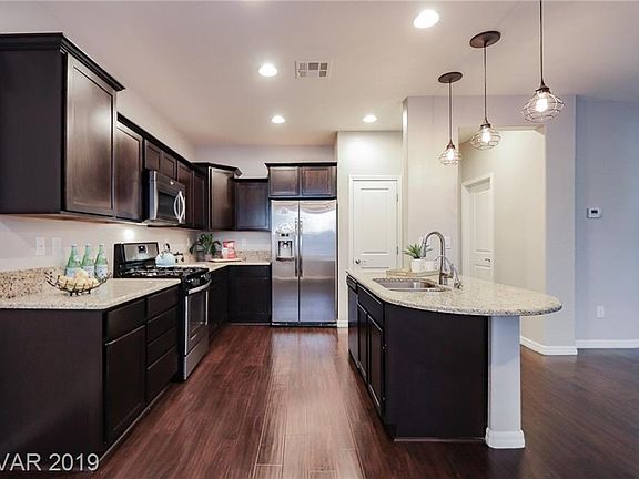 2nd image of 2040 Morro Vista Dr