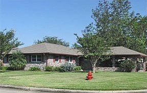 1st image of 135 Vogt Dr