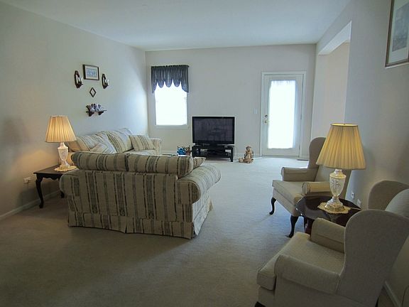 3rd image of 21033 W Aspen Ln
