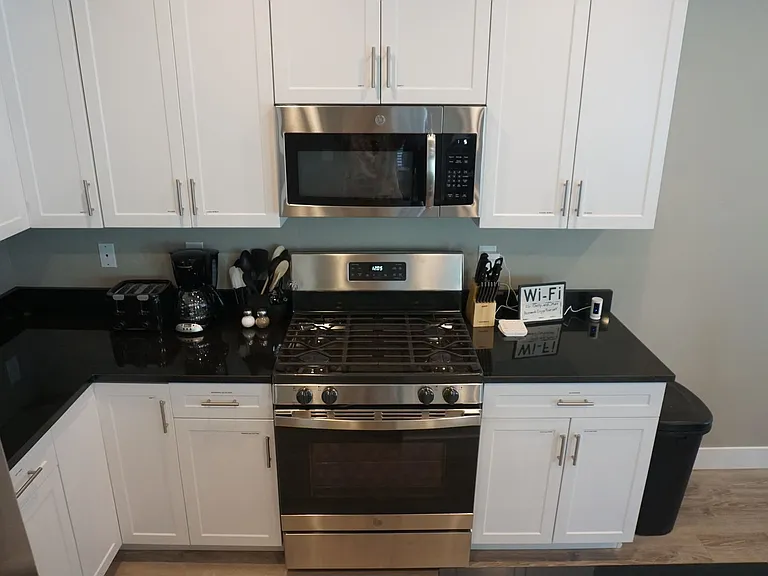 719 E Ryder Park Ln — Photo 5