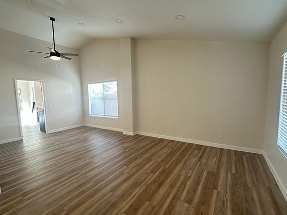 Formal Dining Room, Main entrance