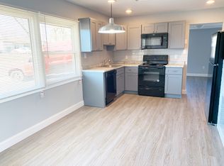 51 Valley Rd, Levittown, PA 19057