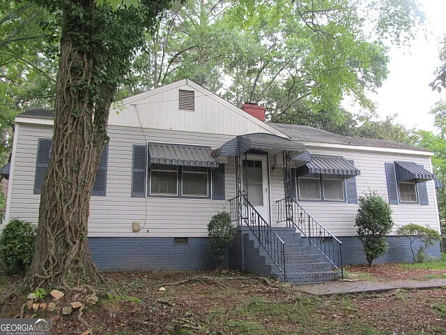 2 bed, 1.0 bath, 996 sqft, $1,250 — Photo 2