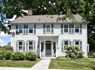 32 Main St, Newtown, CT 06470