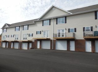 622 Grays Pointe Ct, Gray, TN 37615