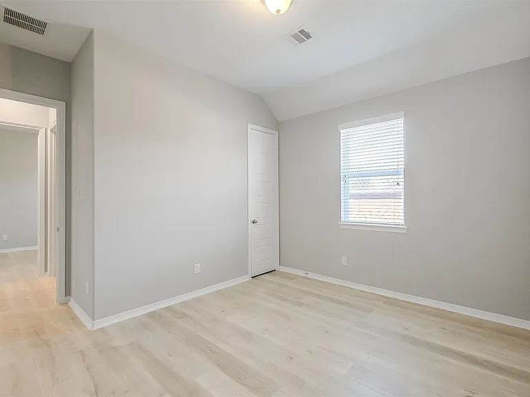 18314 Southwood Creek Dr — Photo 25